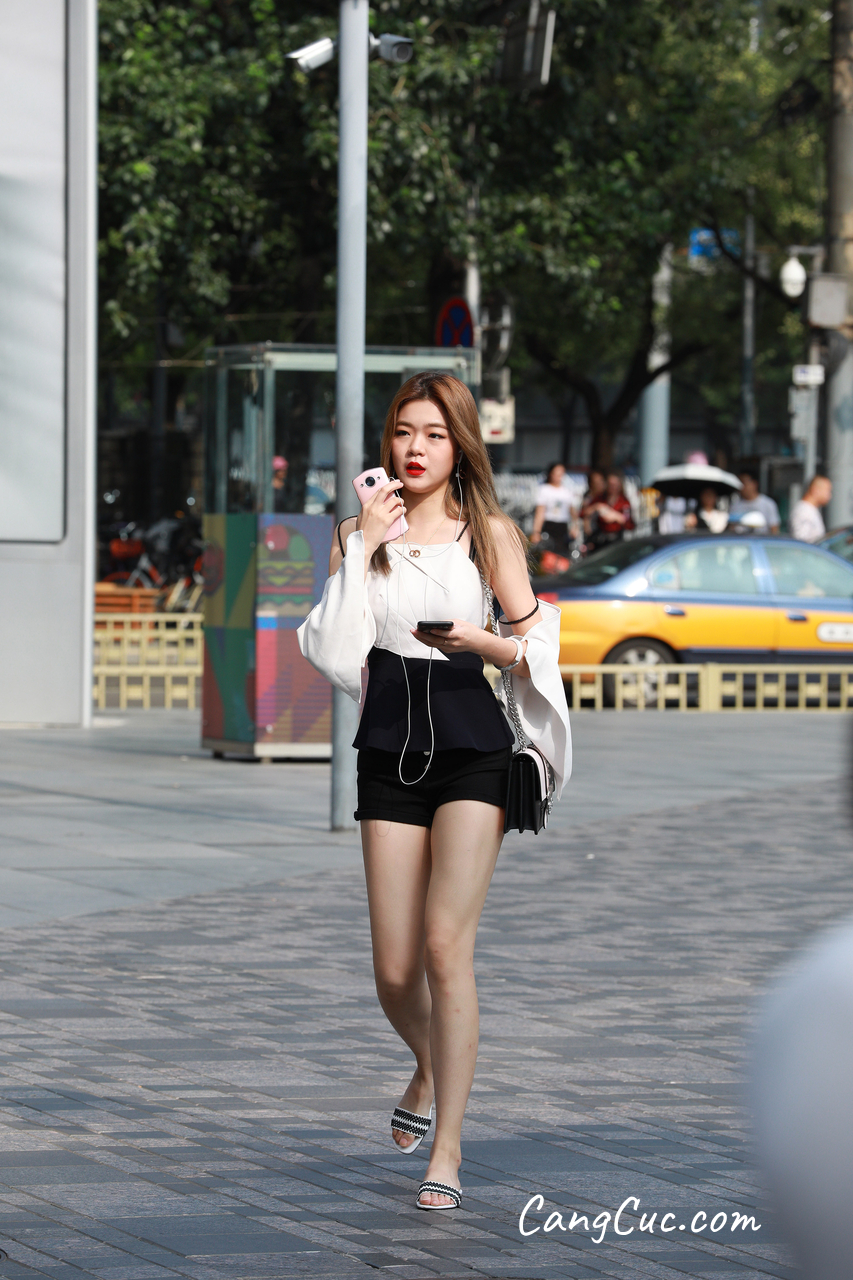 [精选街拍作品] No.3607 魅力黑白搭配